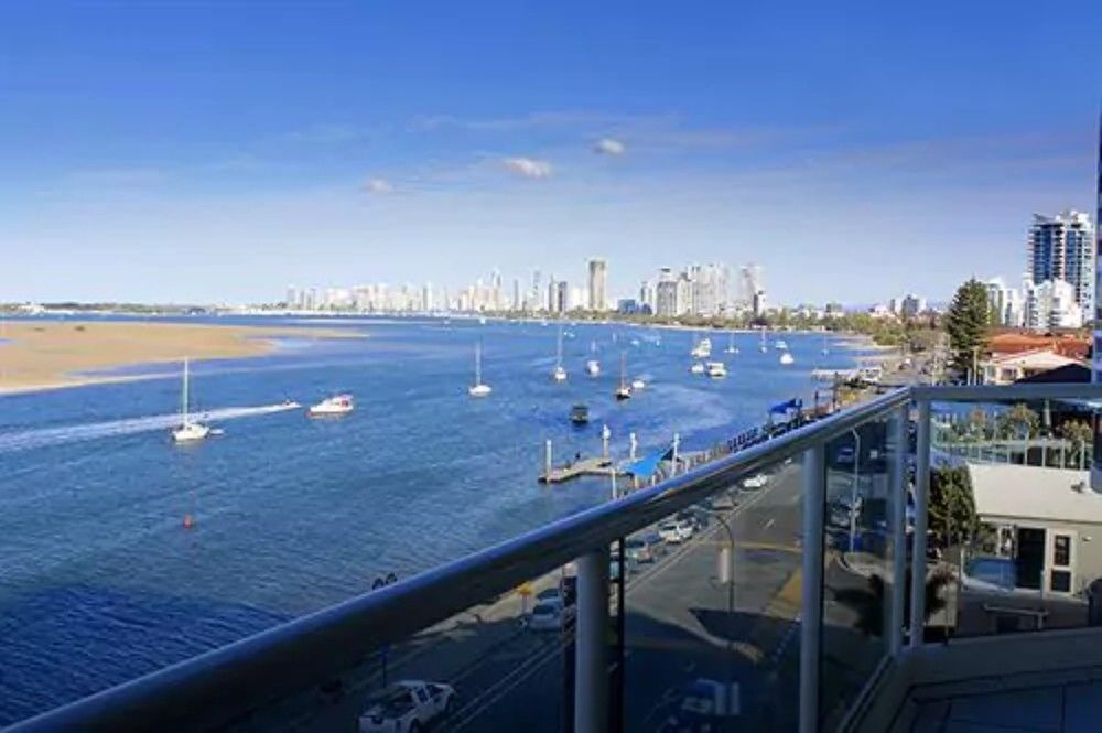 貝根利亞大廈公寓,BEACONLEA TOWER APARTMENTS