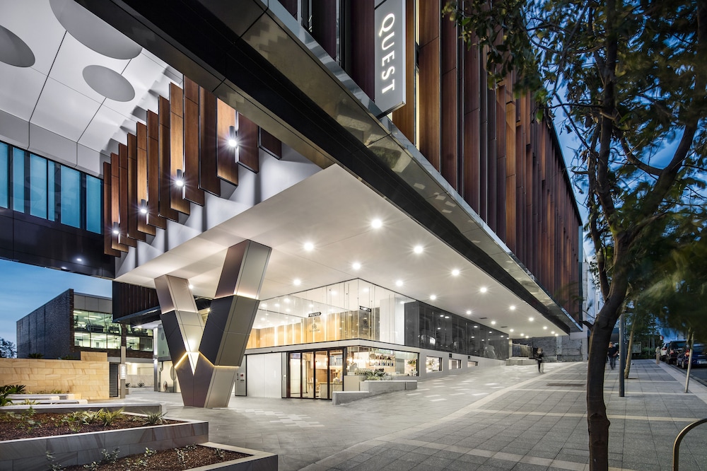 聖李奧納探索飯店,QUEST ST LEONARDS