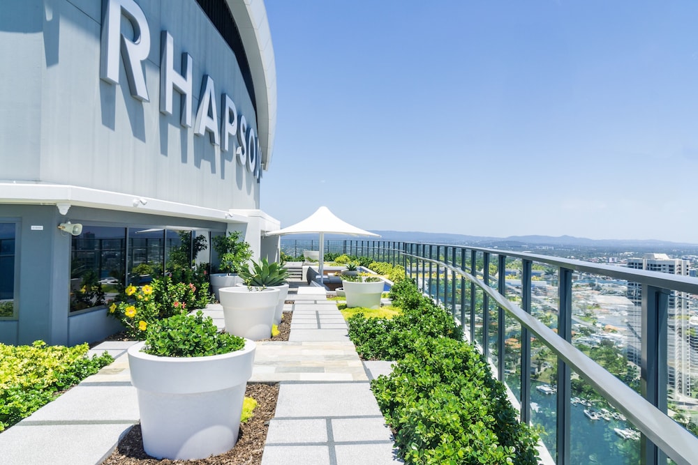狂想曲渡假村,RHAPSODY RESORT