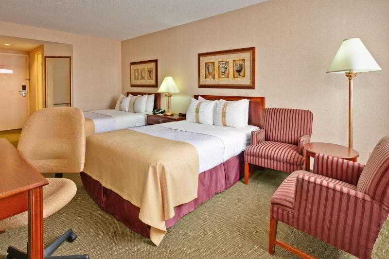 多倫多西南米西索加智選假日飯店及套房,HOLIDAY INN EXPRESS SUITES MISSISSAUGA TORONTO SOUTHWEST
