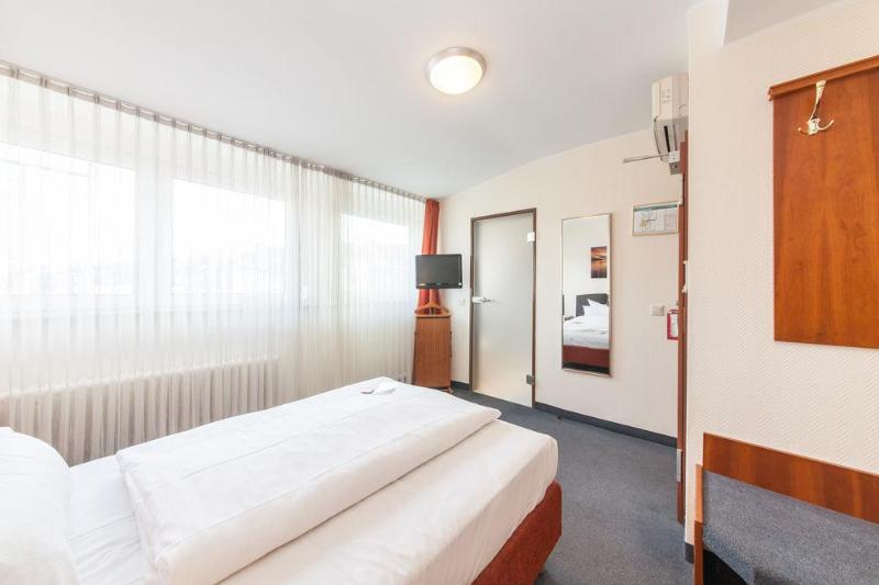 杜塞道夫花朵公寓諾瓦姆飯店,NOVUM HOTEL FLORA APARTMENTS DUSSELDORF