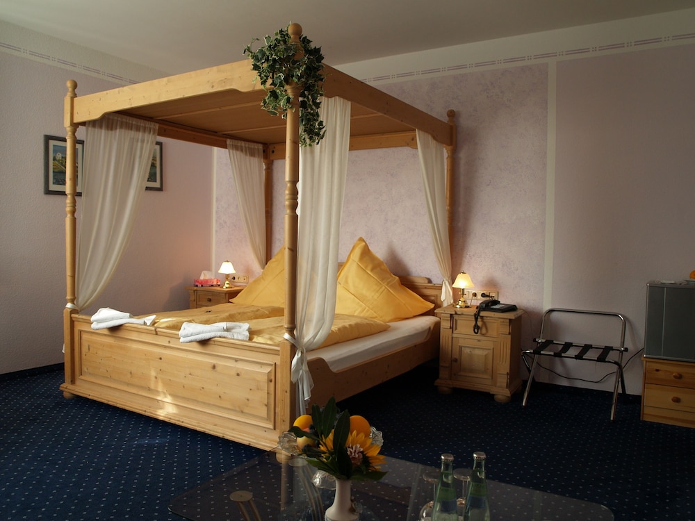 蘭德豪斯艾菲爾特飯店,LANDHAUS EFFELD