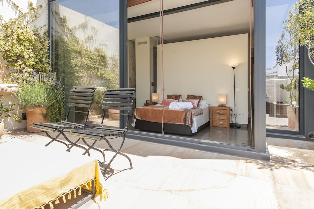 頂層房錢貝里豪華飯店,PENTHOUSE CHAMBERI DELUXE