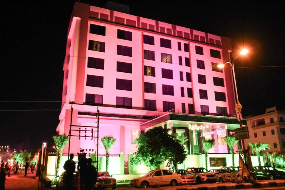 齋浦爾凱隆飯店,CLARION INN JAIPUR