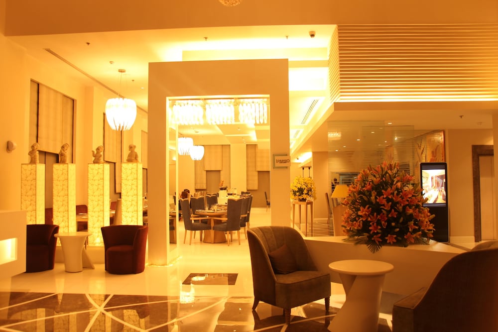 克拉倫斯飯店,CLARENS HOTEL