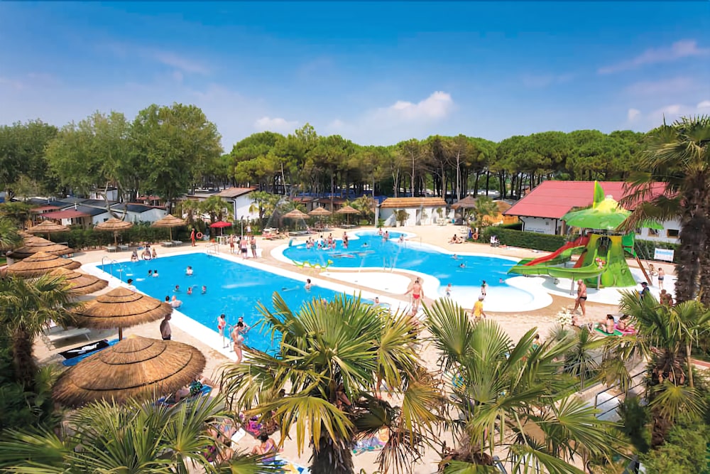 維拉布魯露營村,VELA BLU CAMPING VILLAGE