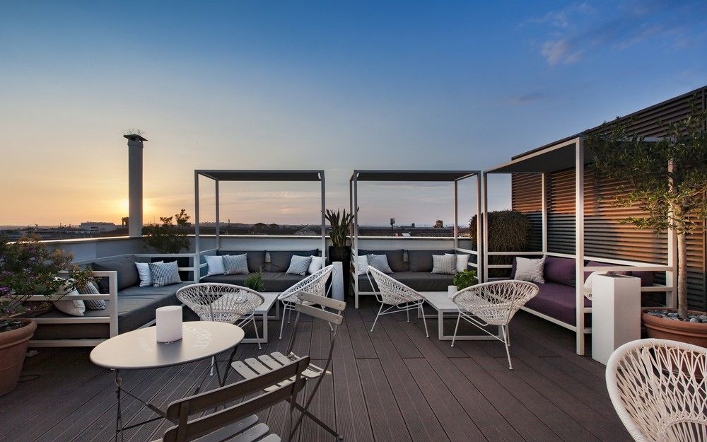 獨立飯店,THE INDEPENDENT HOTEL