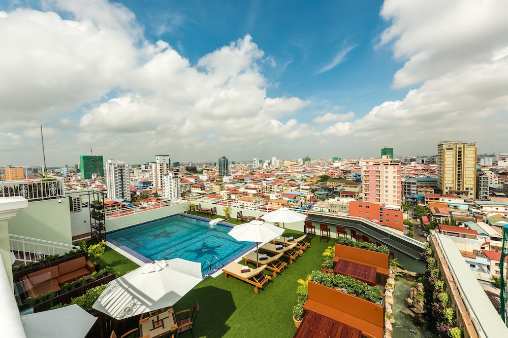 樂山飯店,LE MONT HOTEL