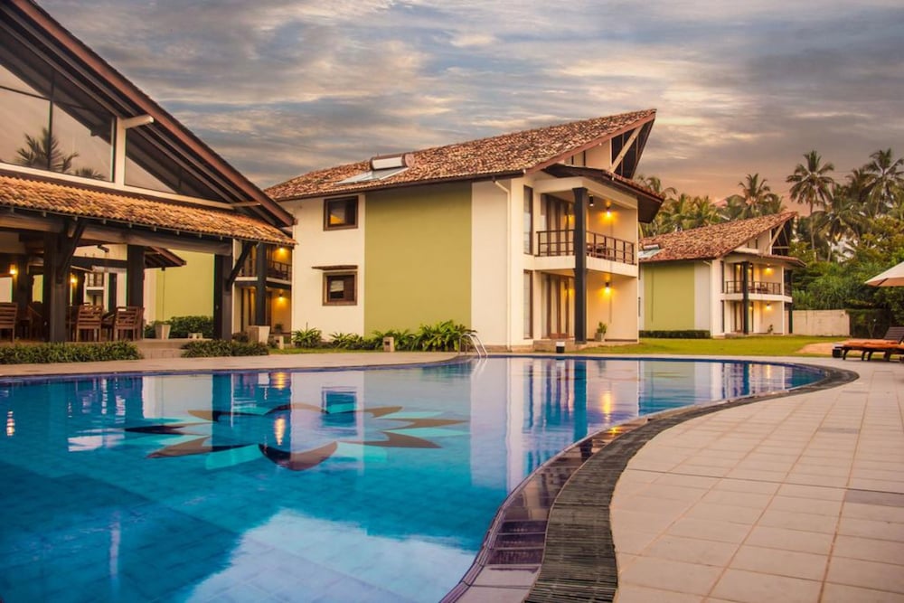 卡米莉海灘飯店,KAMILI BEACH HOTEL