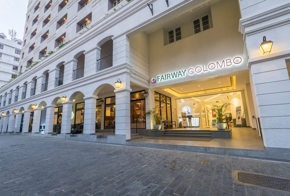 可倫坡FAIRWAY 一泊三食飯店,FAIRWAY COLOMBO SRI LANKA S FIRST HOTEL WITH ROBOT TECHNOLOGY