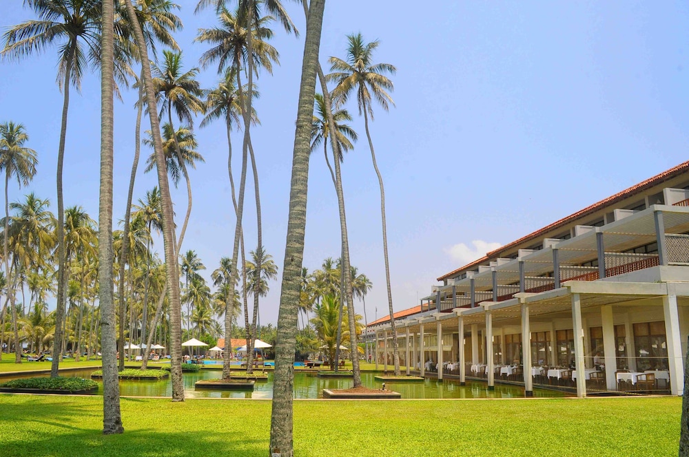 藍水俱樂部套房飯店,BLUE WATER CLUB SUITES