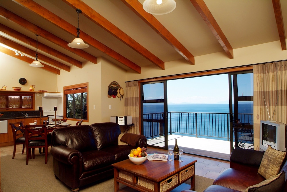 奧雷蒂系列 - 天堂假期,THE ORETI COLLECTION BY VACATIONS IN PARADISE