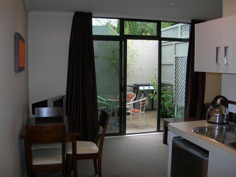 高山湖汽車旅館,ALPINE LAKE MOTOR LODGE