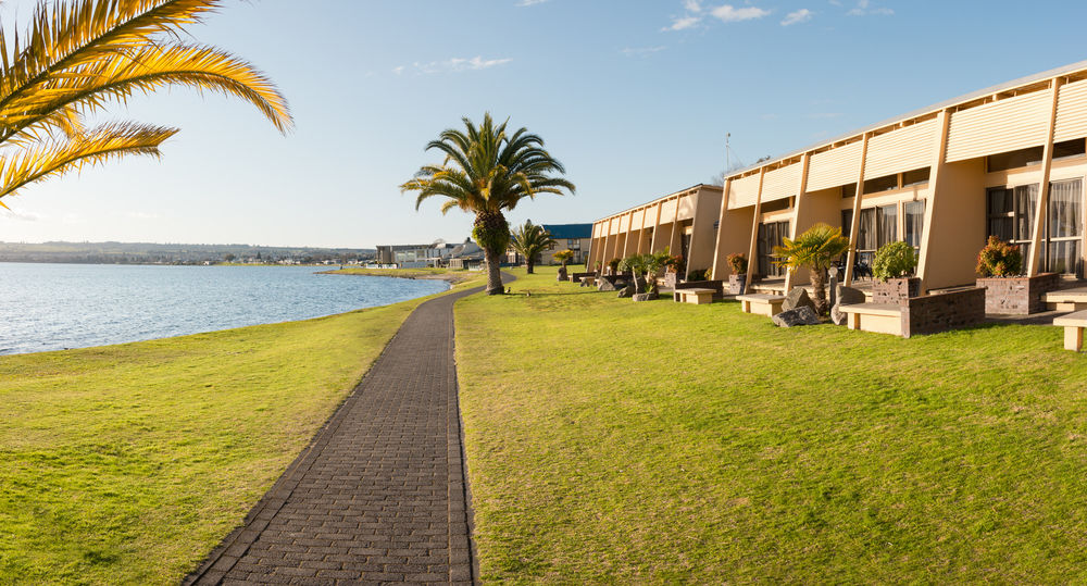 綠洲海灘度假村,OASIS BEACH RESORT