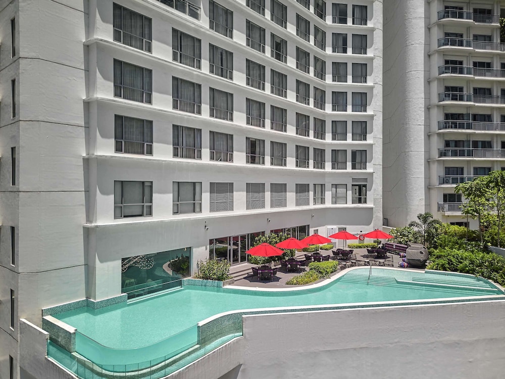 馬尼拉諾富特套房飯店,NOVOTEL SUITES MANILA AT ACQUA