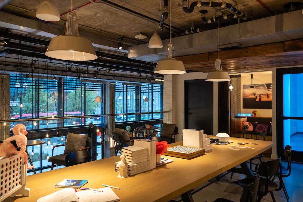 MOXY WASHINGTON, DC DOWNTOWN,MOXY WASHINGTON DC DOWNTOWN