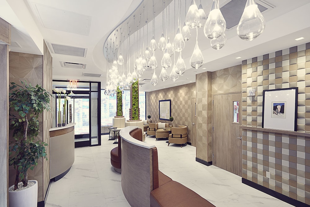 阿爾特森飯店,ARTEZEN HOTEL