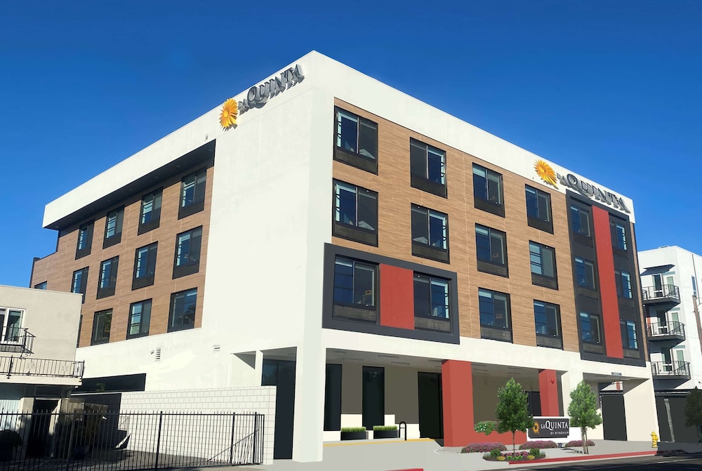 聖荷西機場市中心溫德姆拉昆塔套房飯店,LA QUINTA INN SUITES BY WYNDHAM SAN JOSE AIRPORT DOWNTOWN