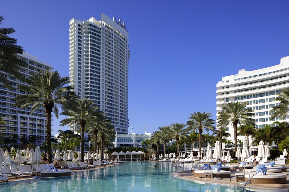 楓丹白露邁阿密海灘私人豪華套房公寓飯店,FONTAINEBLEAU MIAMI BEACH PRIVATE LUXURY SUITES