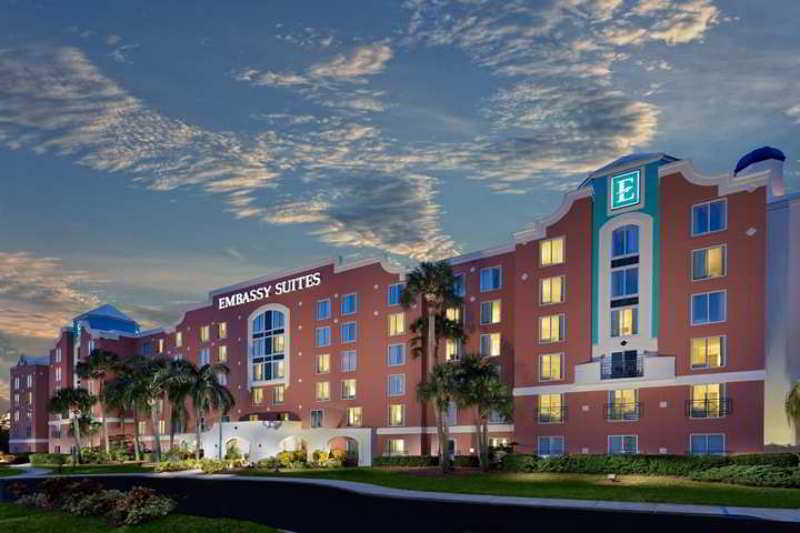 布埃納維斯塔湖希爾頓合博渡假村套房飯店,EMBASSY SUITES LAKE BUENA VISTA RESORT