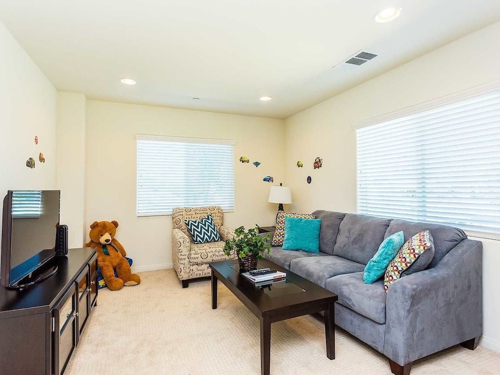 安納罕 3 房渡假區飯店,3 BEDROOM HOUSE ANAHEIM RESORT AREA