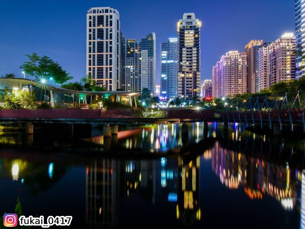 秋紅谷廣場,台中景點,景觀生態公園