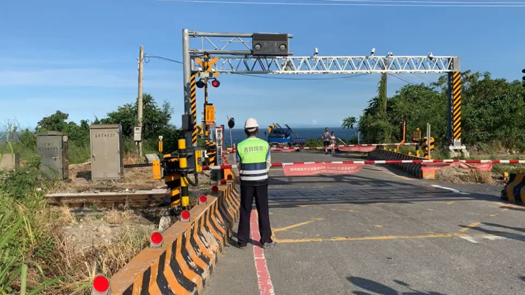 台東景點,太麻里櫻木花道平交道