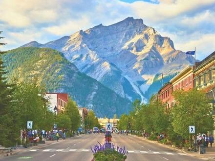 班夫大街 (Banff Avenue)