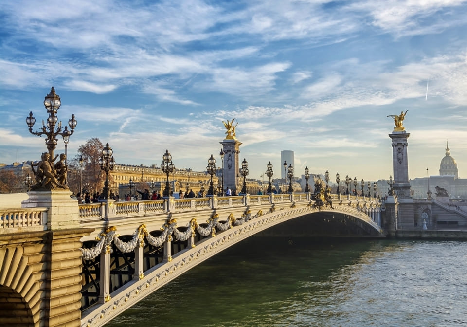 法國旅遊, 巴黎景點,亞歷三世大橋