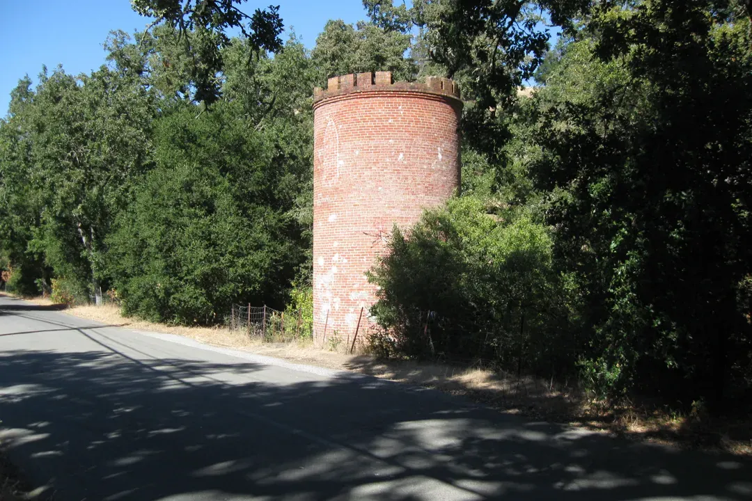 Frenchman's Tower攻略及週邊必遊景點推薦｜雄獅旅遊