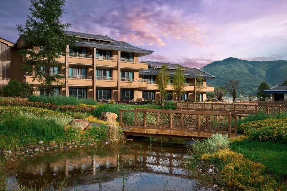 瀘沽湖英迪格酒店