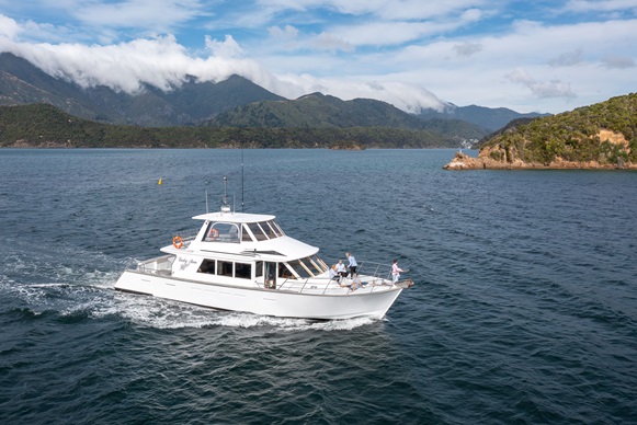 馬爾堡峽灣遊船