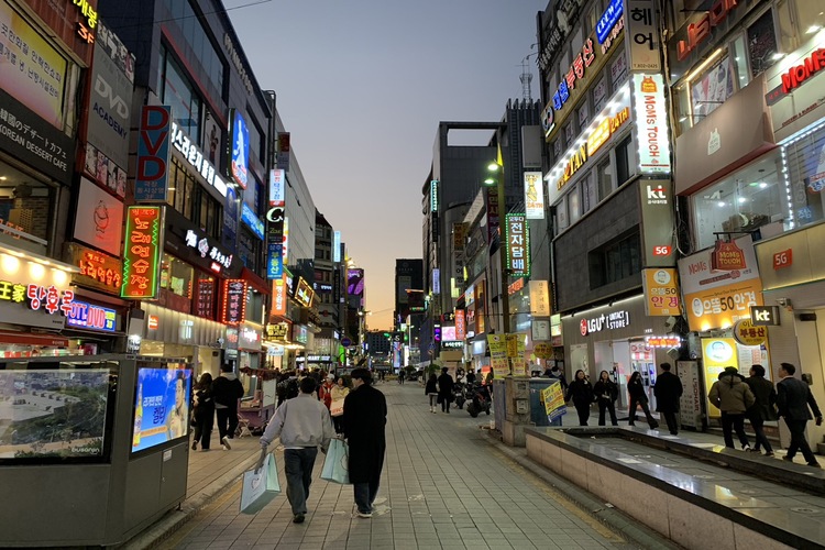 西面鬧區