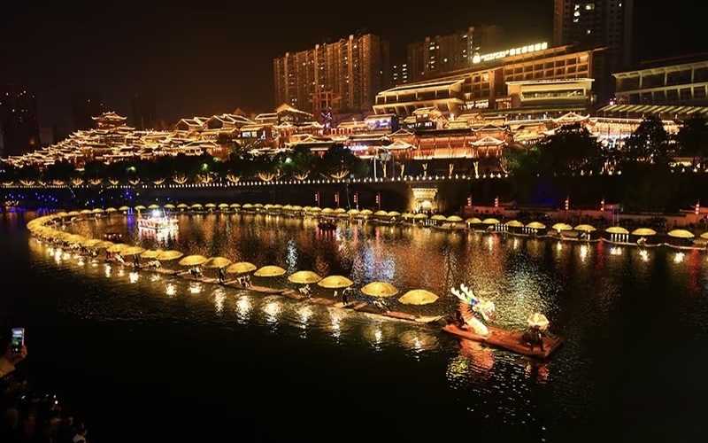 宣恩仙山貢水夜遊