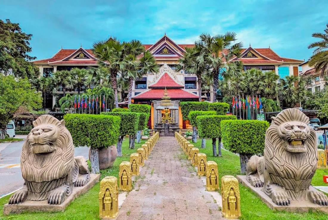 Empress Angkor Resort & Spa