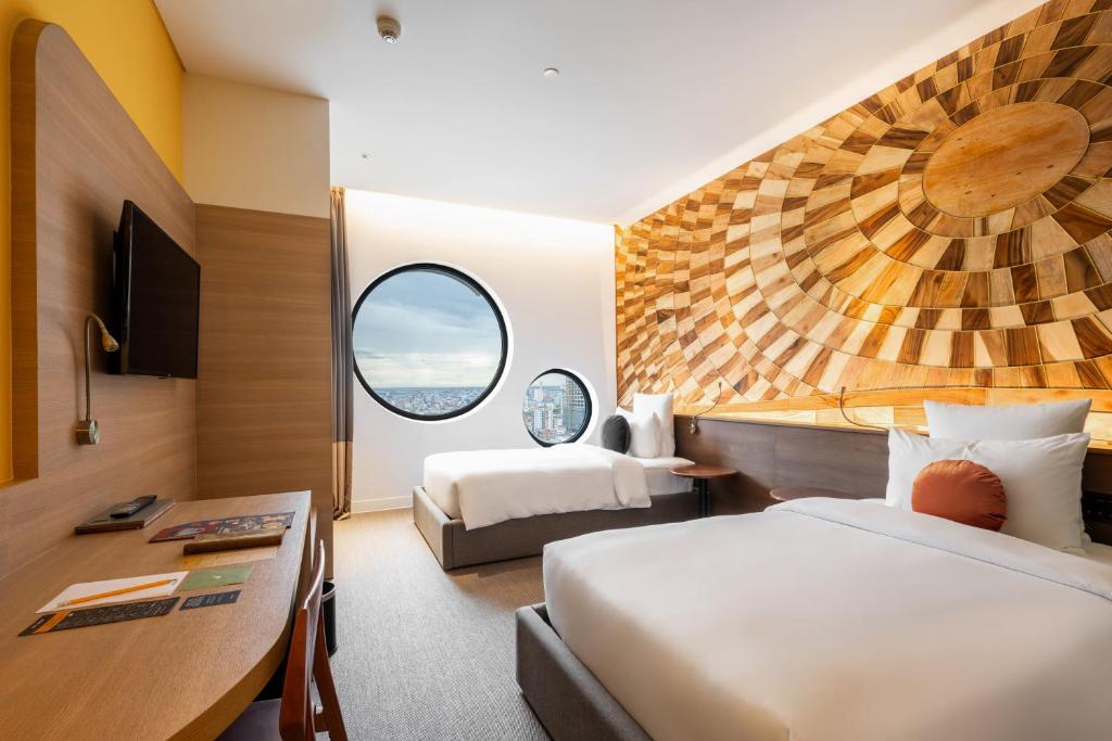 Sun & Moon Riverside Hotel