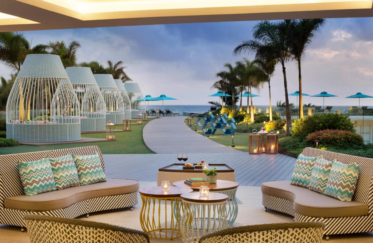 THE LIND BORACAY