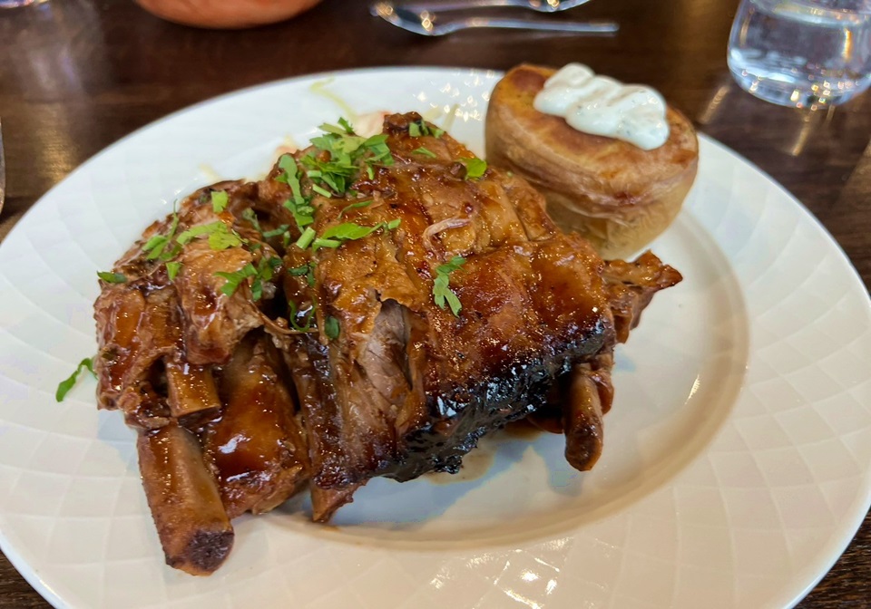 冰島旅遊, 冰島景觀餐廳, 燒烤肋排餐
