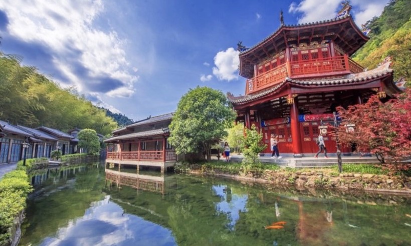 粵桂黔貴｜廣西賀州．桂林山水．陽朔灕江．荔波大小七孔．西江凱里．黃果樹瀑布12日｜國際品牌酒店