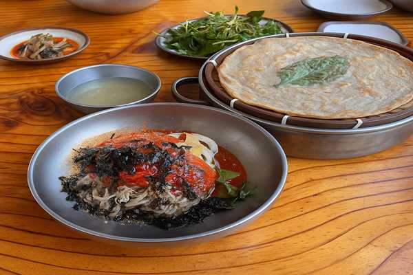水冷麵或乾冷麵+蕎麥煎餅,地藏山,抱川