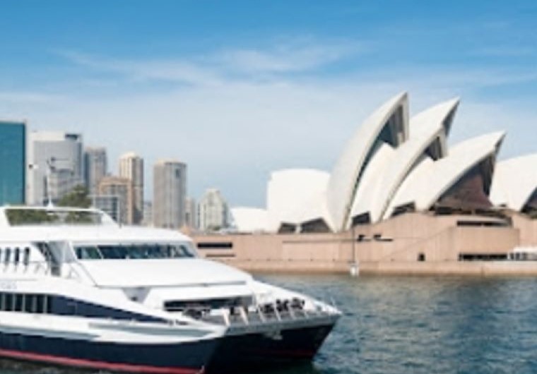 Show Boat Clear view