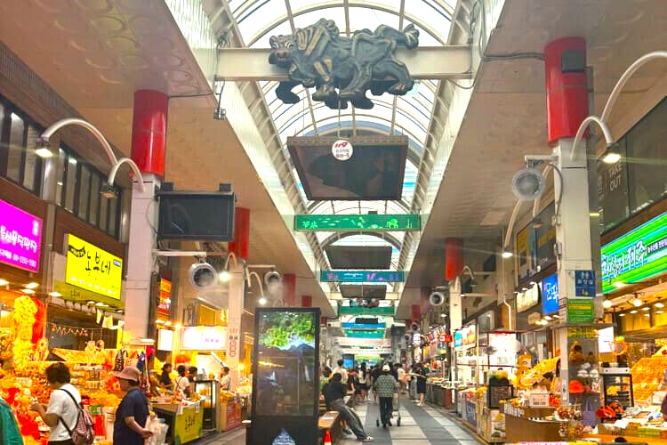 西歸浦每日偶來市場