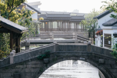 蟠龍天地
