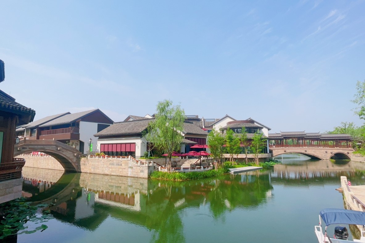 蟠龍天地