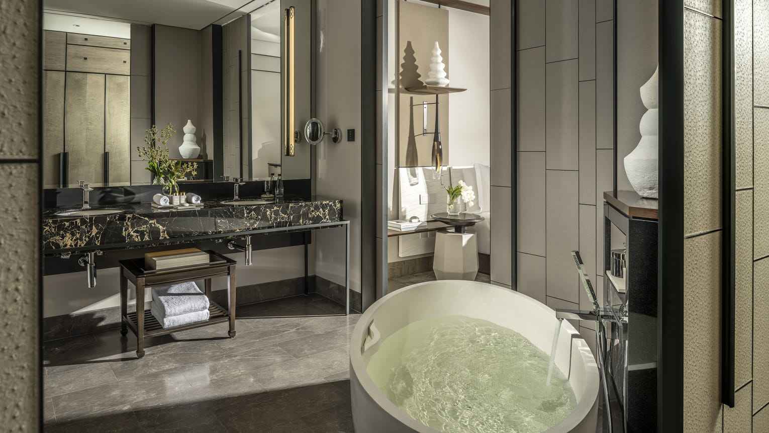 Four Seasons Hotel Bangkok at Chao Phraya River