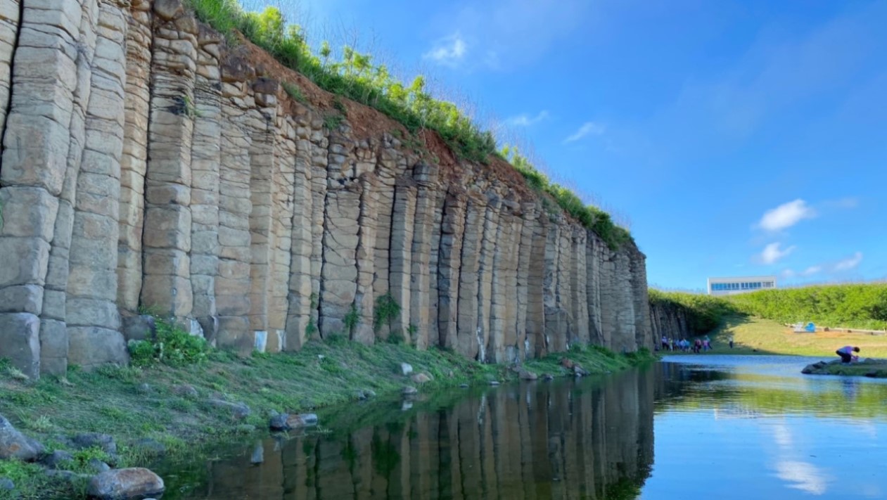 大菓葉柱狀節理玄武岩