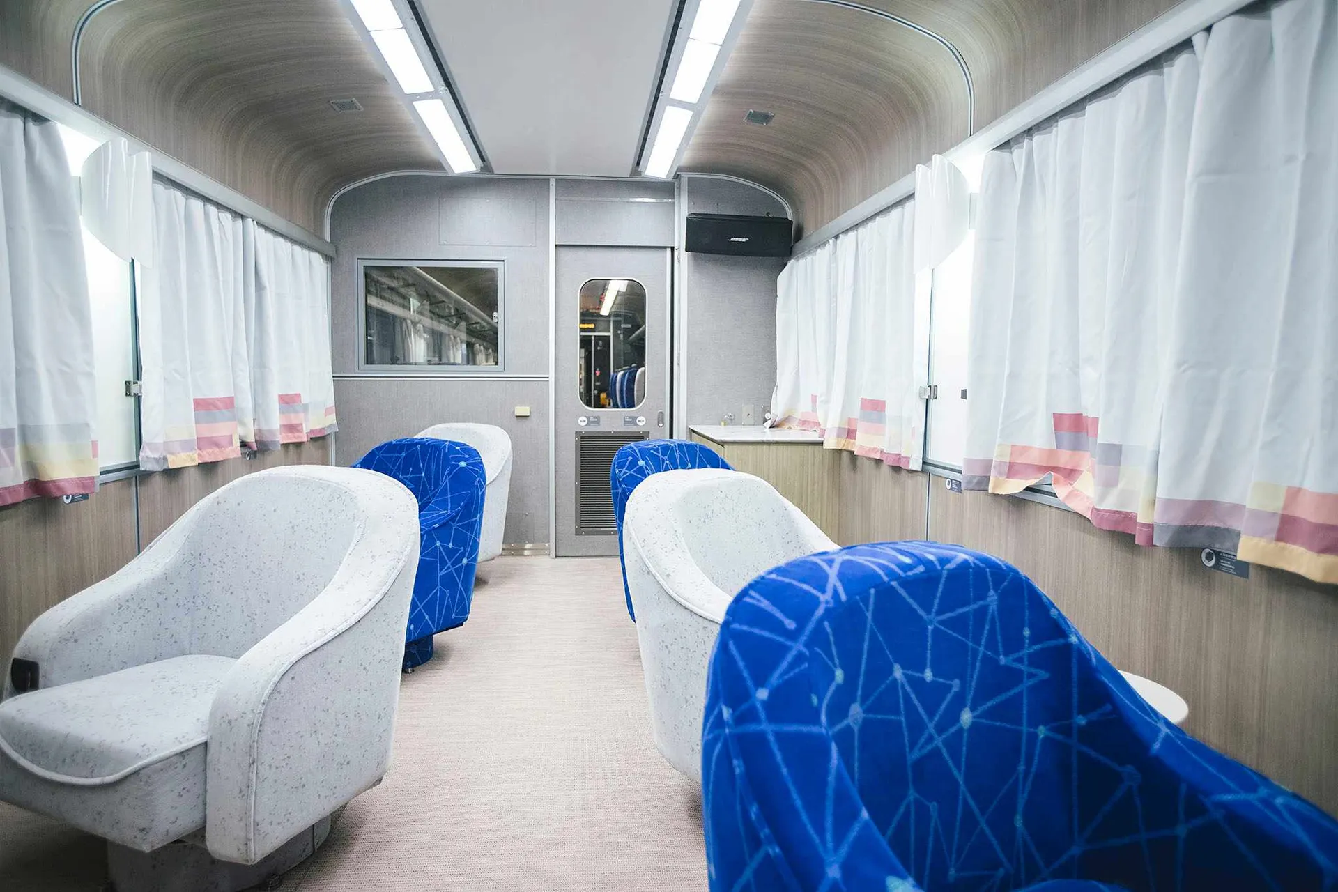 鳴日號,鳴日號列車