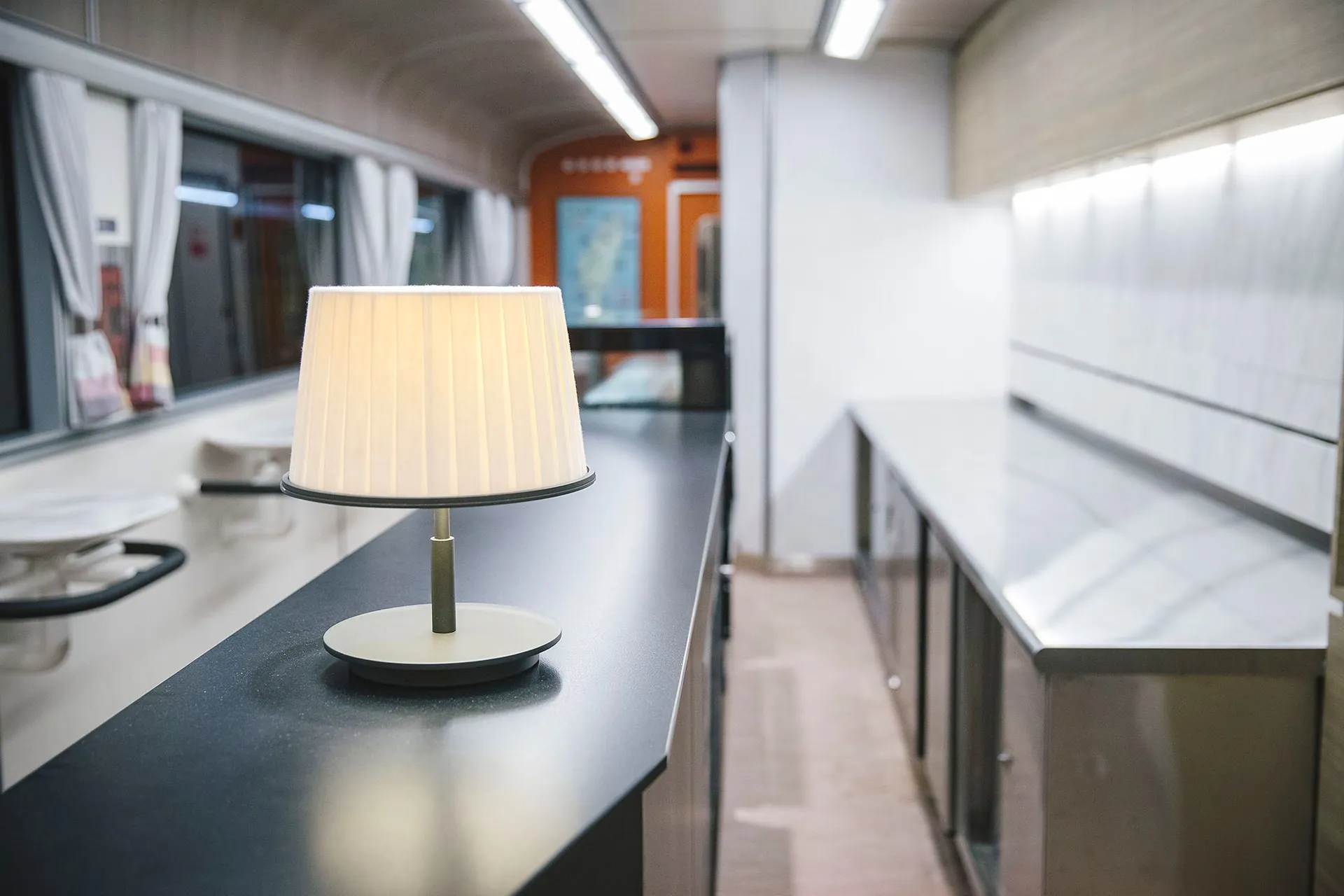 鳴日號,鳴日號列車