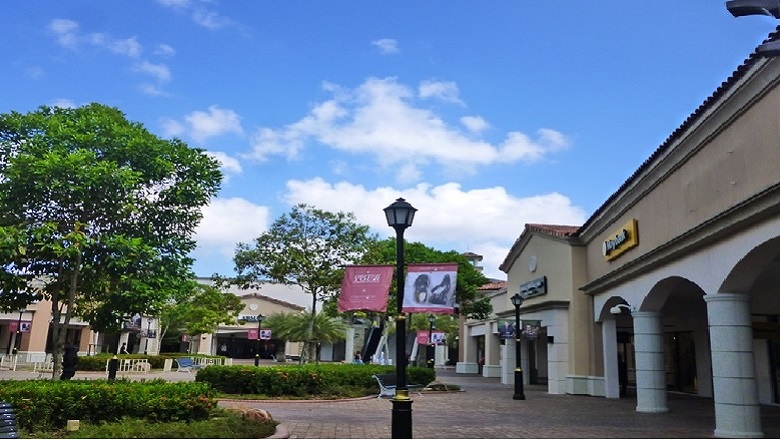 PREMIUM OUTLETS