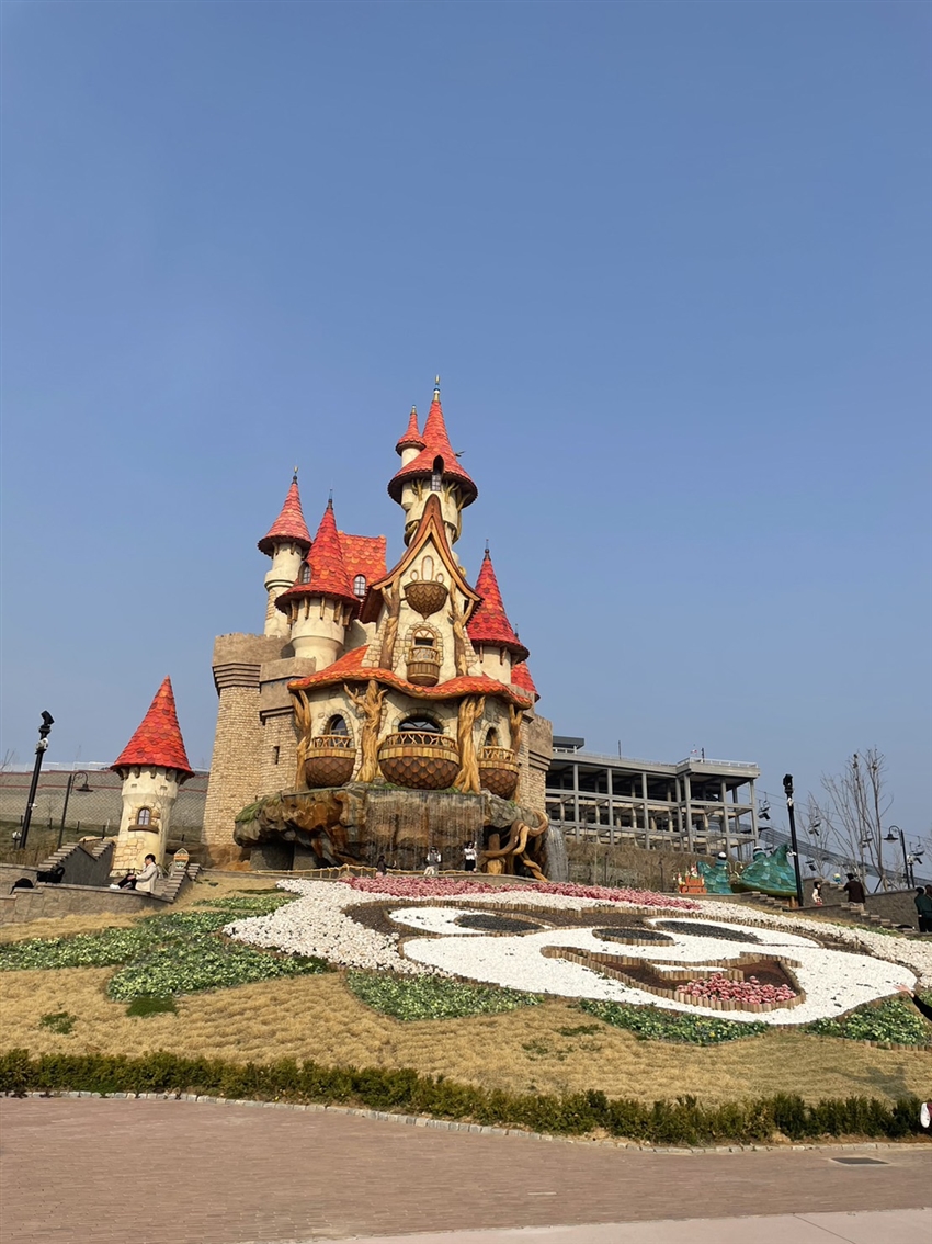 冬遊釜山｜無敵海景汗蒸幕.滑雪體驗.草莓採果樂.樂天探索樂園.布帳馬車美食探索(一站購物彩妝)五日